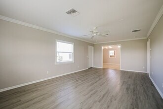 2015 NE 18th St in Cape Coral, FL - Building Photo - Building Photo