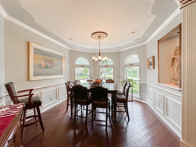 property at 9402 Brentwood Lakes Cir