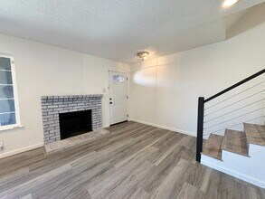 33239 Lake Oneida St in Fremont, CA - Building Photo - Building Photo