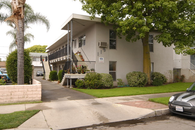 119 N Lamer St in Burbank, CA - Foto de edificio - Building Photo