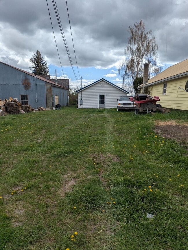 208 W Main St in Craigmont, ID - Building Photo - Building Photo