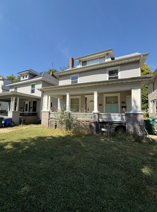1020 W Main St in Decatur, IL - Building Photo