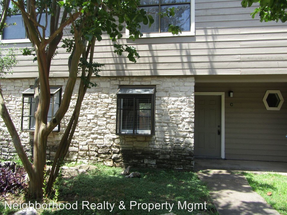 8906 Schick Rd in Austin, TX - Building Photo
