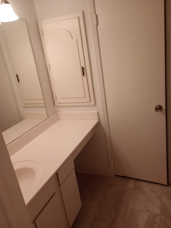 property at 7152 Fair Oaks Ave