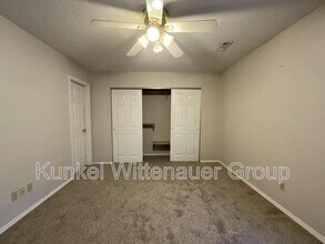 932 Evan Dr in O'Fallon, IL - Building Photo - Building Photo
