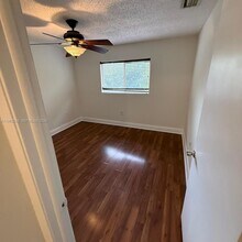 8260 SW 149th Ct in Miami, FL - Building Photo - Building Photo