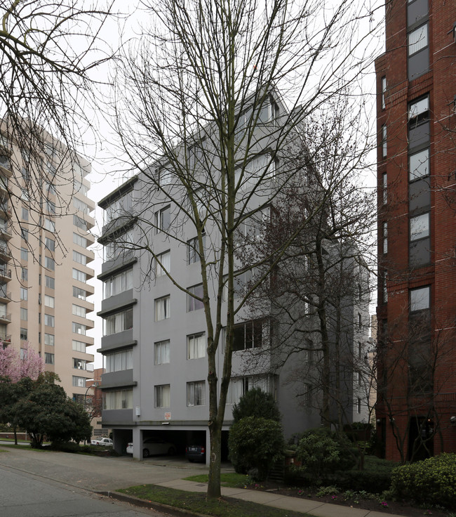 Warwick House in Vancouver, BC - Building Photo - Building Photo