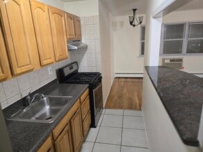 101 E Blancke St, Unit 11 in Linden, NJ - Foto de edificio - Building Photo