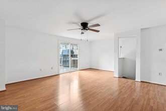 15537 N Oak Ct in Bowie, MD - Building Photo - Building Photo