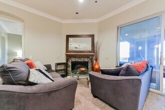 15 Via Mantova in Henderson, NV - Building Photo - Building Photo