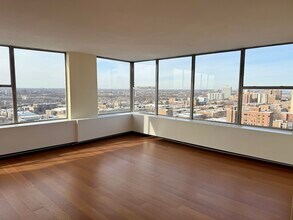 5757 N Sheridan Rd in Chicago, IL - Building Photo - Building Photo