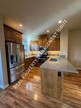 20794 Comet Ln in Bend, OR - Building Photo - Building Photo