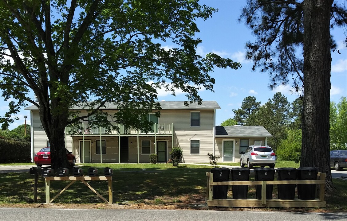 Elkton Apartments in Athens, AL - Building Photo