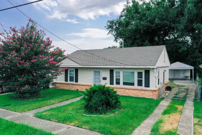 620 Edenborn Ave