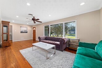 10627 Moonlight Dr in Houston, TX - Building Photo - Building Photo