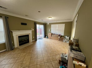 2456 Rolling Plains Dr in Herndon, VA - Building Photo - Building Photo