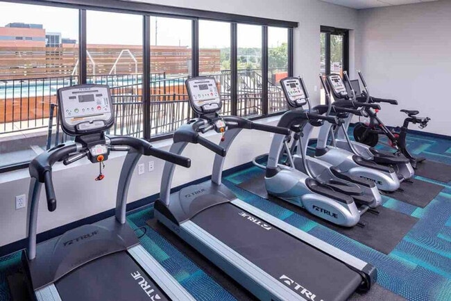 1400 E Walnut St in Des Moines, IA - Building Photo - Building Photo