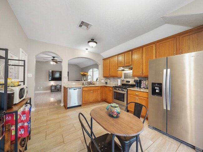 4006 Raspberry Ct in Dickinson, TX - Building Photo - Building Photo