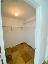 3131 NE 188th St, Unit 1-1106 in Aventura, FL - Building Photo - Building Photo