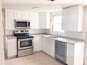 7224 Potomac Dr in Port Richey, FL - Building Photo - Building Photo