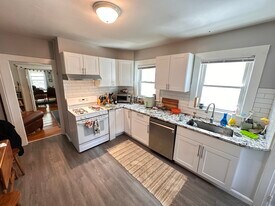 78 Fellsway W, Unit B1 in Somerville, MA - Building Photo