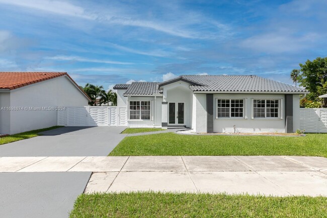 1938 SW 137th Ct in Miami, FL - Foto de edificio - Building Photo