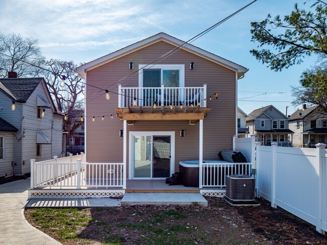 6110 Lawn Ave in Cleveland, OH - Building Photo - Building Photo