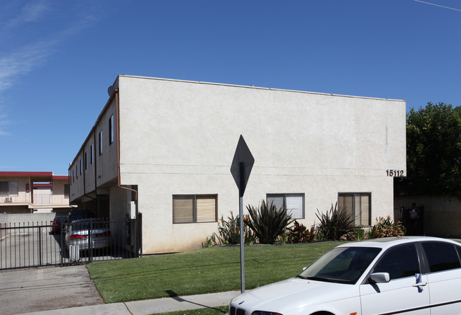 15112 S Berendo Ave in Gardena, CA - Foto de edificio - Building Photo