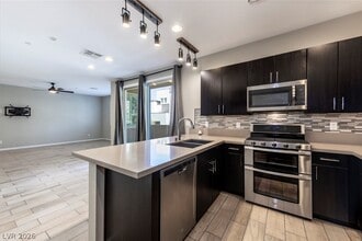 11257 Rainbow Peak Ave in Las Vegas, NV - Building Photo - Building Photo