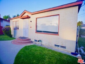 3726 W 112th St in Inglewood, CA - Building Photo - Building Photo