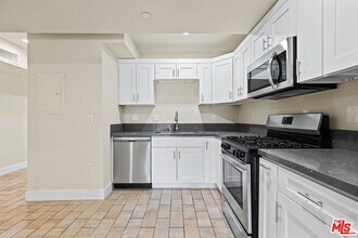 1446 Armacost Ave in Los Angeles, CA - Building Photo - Building Photo