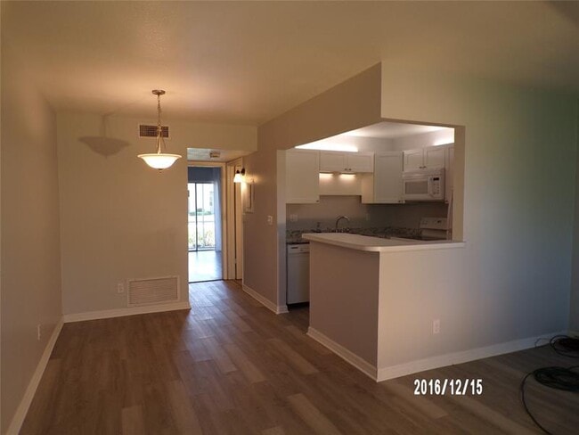 106 Spring Lake Ct in Vero Beach, FL - Building Photo - Building Photo