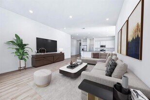 453 Pace Bnd Ct in New Caney, TX - Building Photo