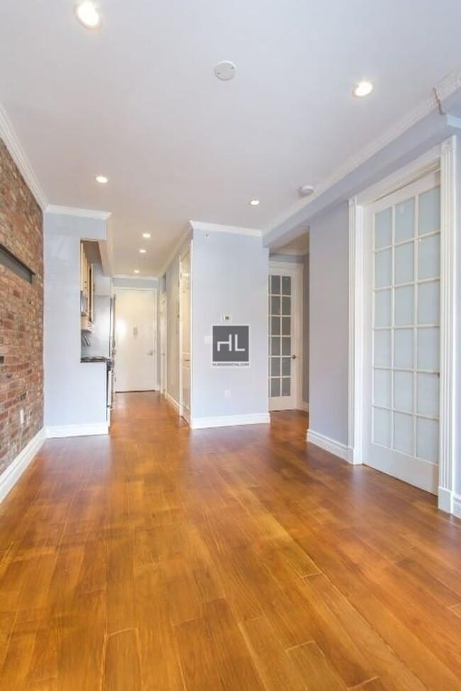 E 13TH ST., Unit 4E in New York, NY - Building Photo - Building Photo