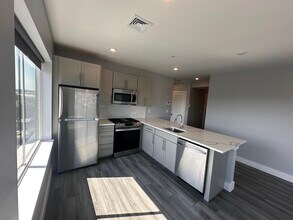 55 W 5th St, Unit 501 in Boston, MA - Foto de edificio - Building Photo