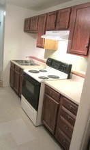 2615 Polk St NE in Minneapolis, MN - Foto de edificio - Building Photo