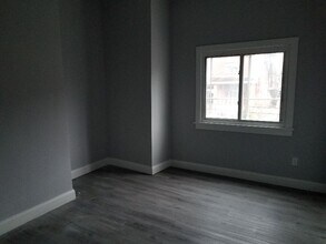 353 Oakland Ave in Pittsburgh, PA - Building Photo - Building Photo