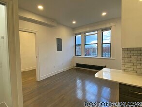 11 Queensberry St in Boston, MA - Building Photo - Building Photo