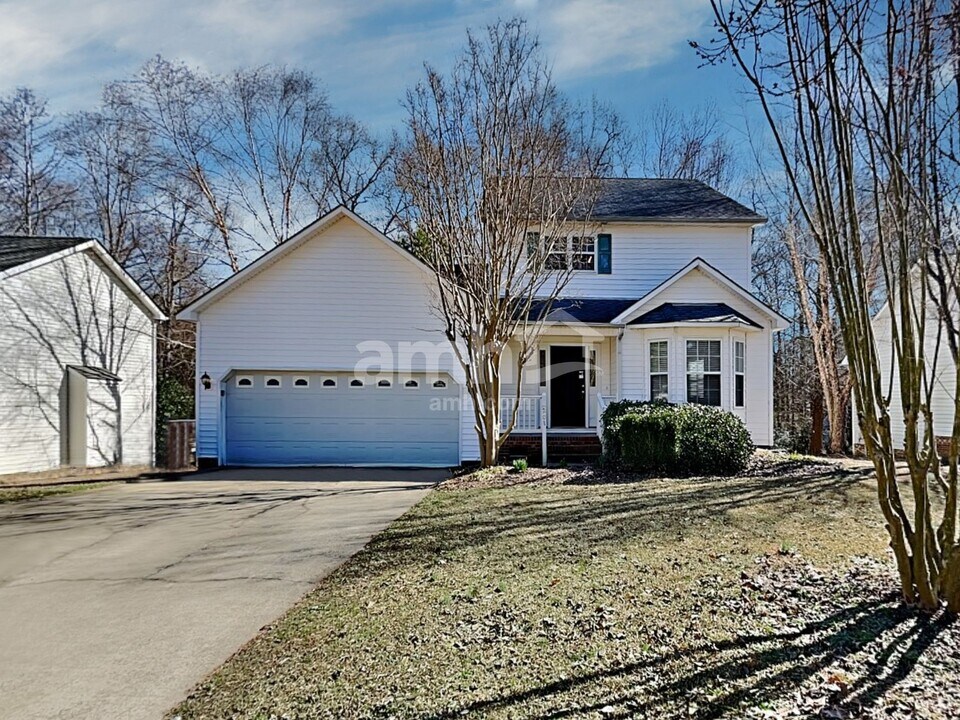 201 Walnut Creek Dr in Clayton, NC - Building Photo