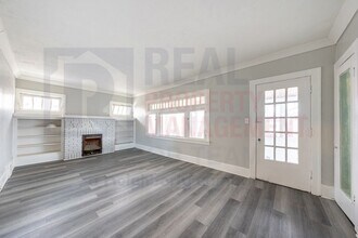 3317 W 99th St-Unit -Upper Unit in Cleveland, OH - Building Photo - Building Photo