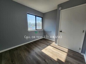695 Carroll St in Akron, OH - Building Photo - Building Photo