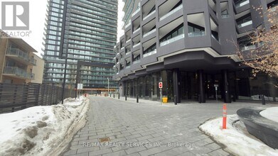 110 Broadway Ave in Toronto, ON - Building Photo - Building Photo