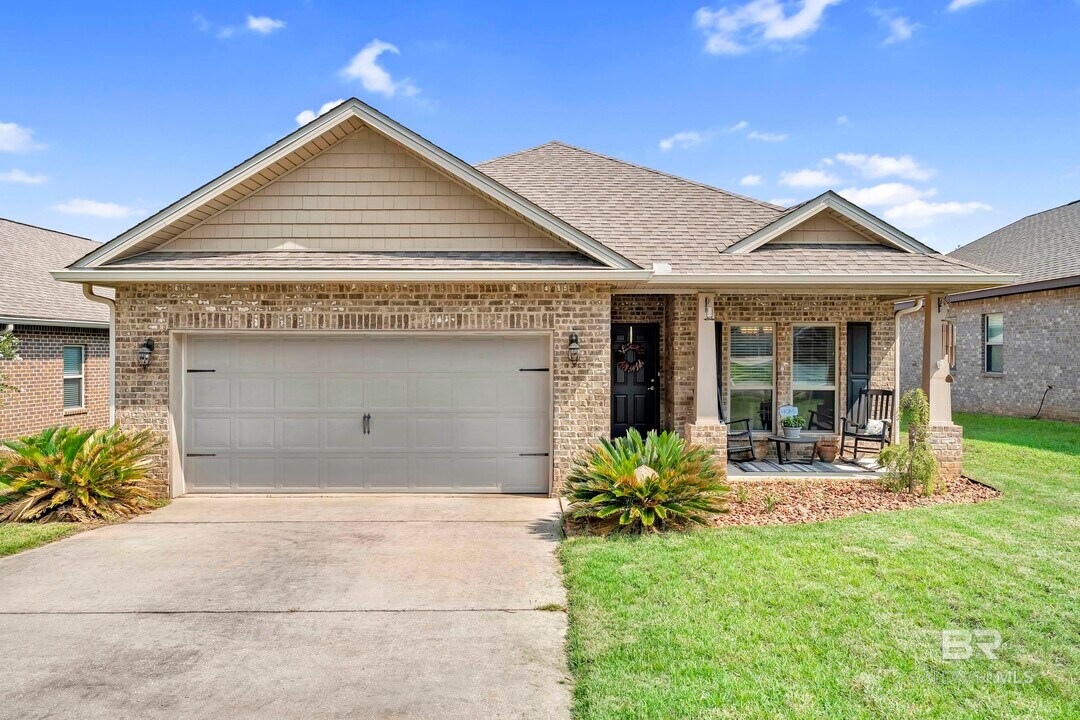 7713 Kari Ln in Daphne, AL - Building Photo