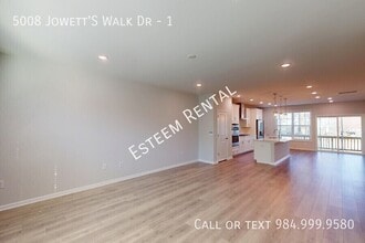 5008 Jowett's Walk Dr in Cary, NC - Building Photo - Building Photo