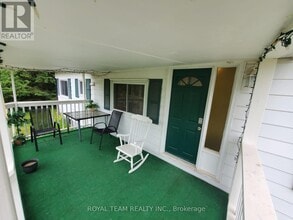 608 Hickory Beach Rd in Kawartha Lakes, ON - Building Photo - Building Photo