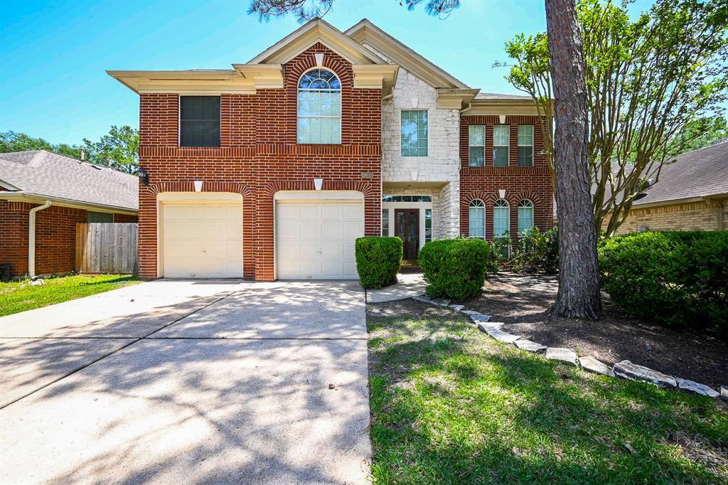 18018 Somerset Knolls Ct in Houston, TX - Foto de edificio
