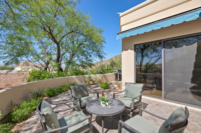 13495 E Charter Oak Dr in Scottsdale, AZ - Building Photo - Building Photo