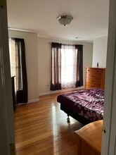 802 Evergreen Ave in Hamden, CT - Foto de edificio - Building Photo