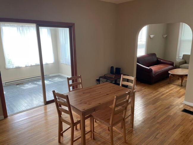 property at 2 Arthur St