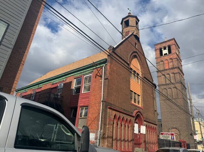 1900 S 16th St in Philadelphia, PA - Foto de edificio - Building Photo